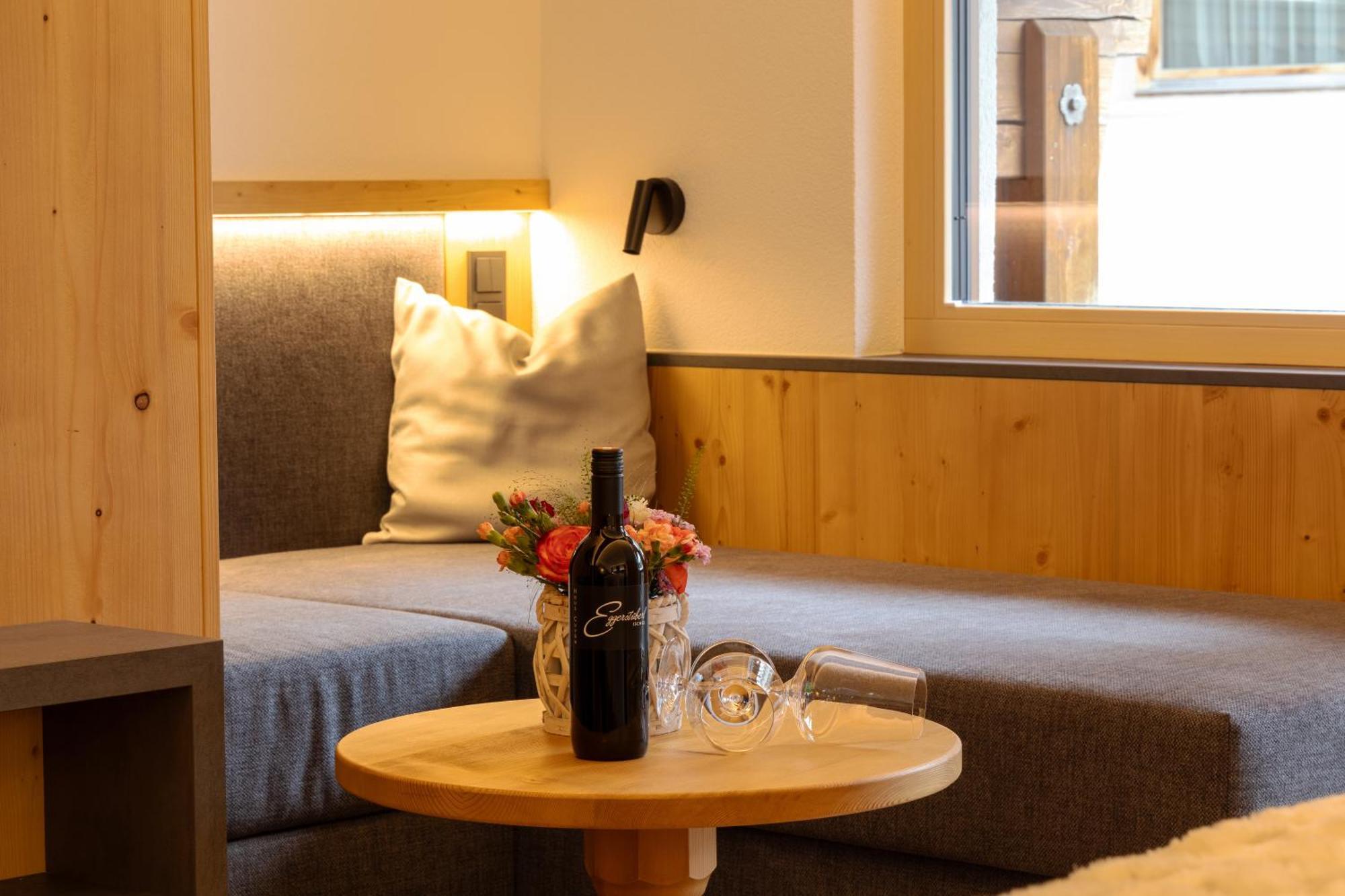 Eggerstueberl Hotel Ischgl Exterior photo