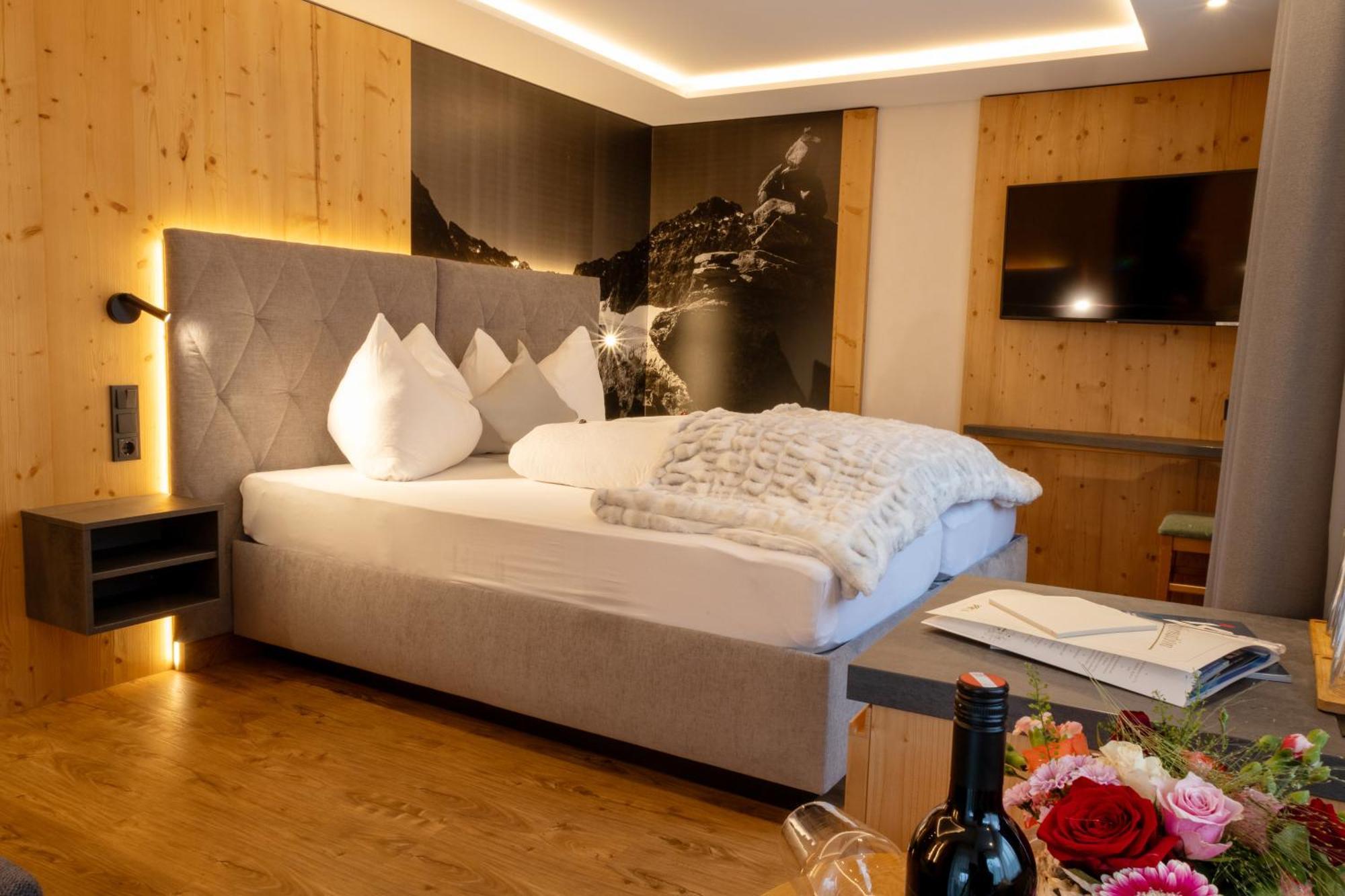 Eggerstueberl Hotel Ischgl Exterior photo